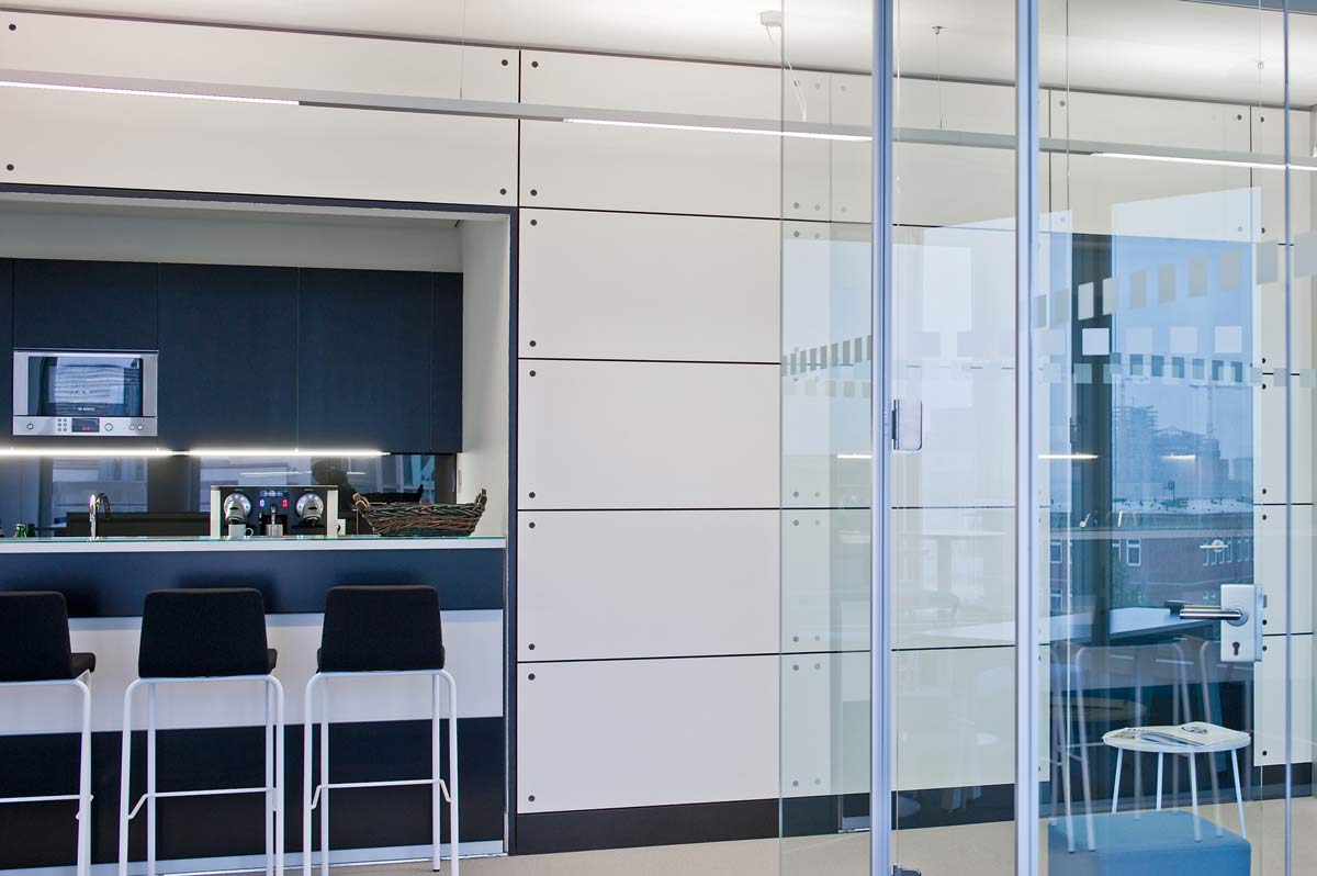 https://www.doernerarchitekten.de/ | Büroausbauten Astraturm  | 2/3