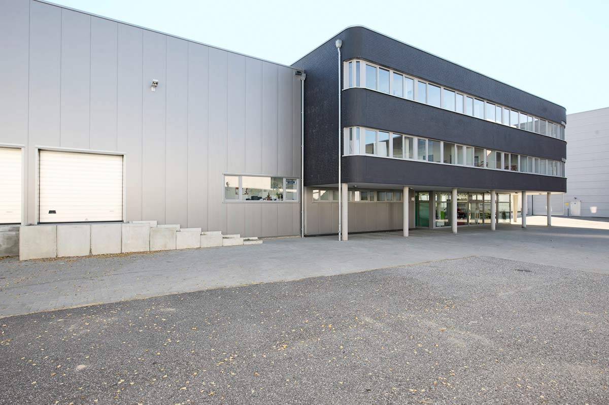 https://www.doernerarchitekten.de/ | Gewerbepark Ottensener Straße  | 2/5