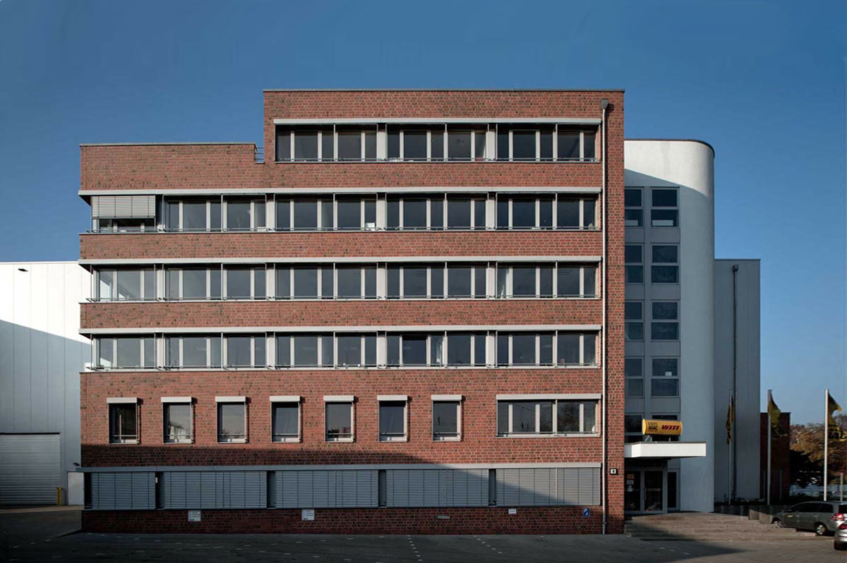 https://www.doernerarchitekten.de/ | Gewerbepark Ottensener Straße  | 4/5